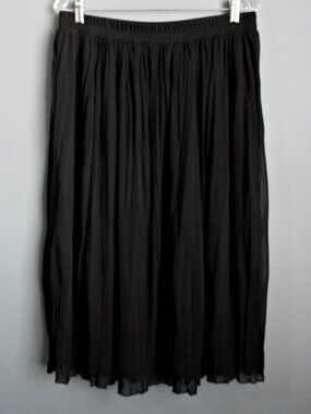 2/$15 New Directions Black Knee Length Mesh Skirt - Large